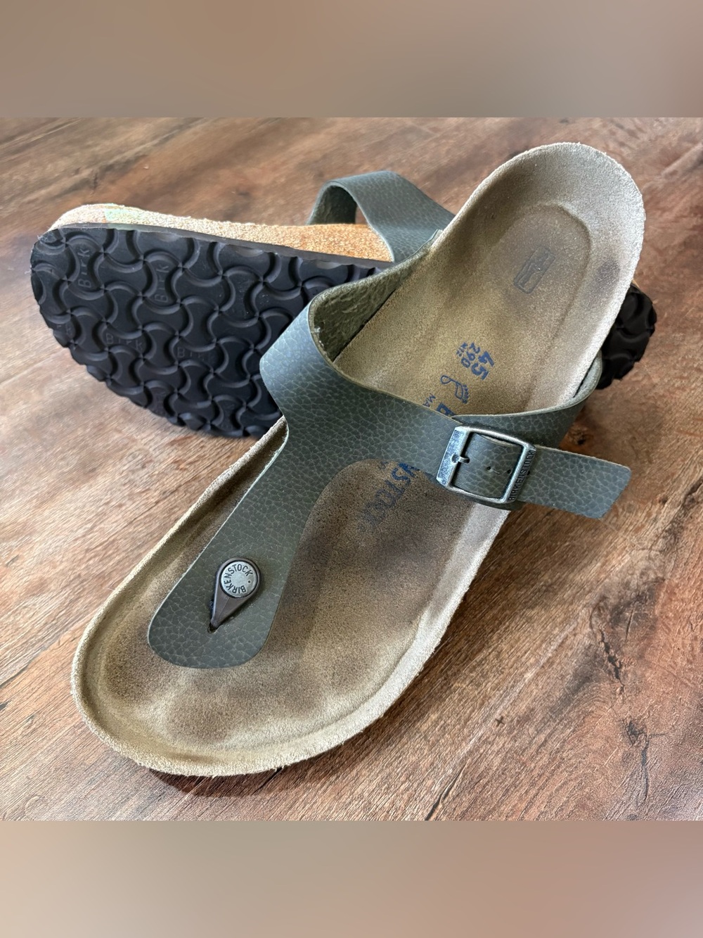 Birkenstock Gizeh Sandals EU 45 US 12 Olive Green Birko-Flor Regular Wide